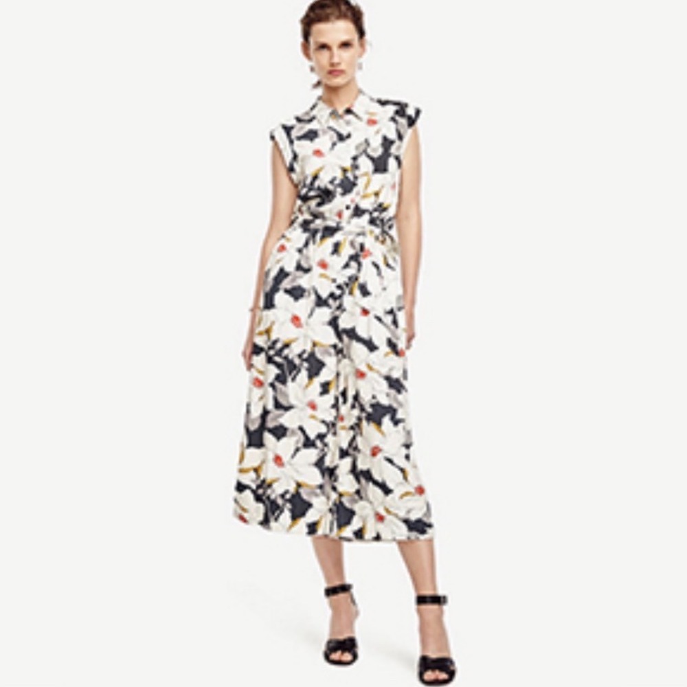 Ann Taylor Petite Floral Wide Jumpsuit Sleeveless Button Front 2P White‎ Black